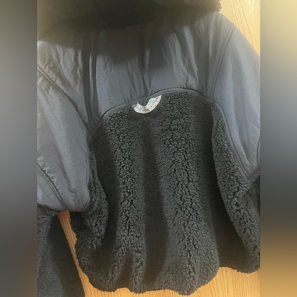 Free people movement adventure awaits fleece, BNWT, size med - Picture 6 of 9